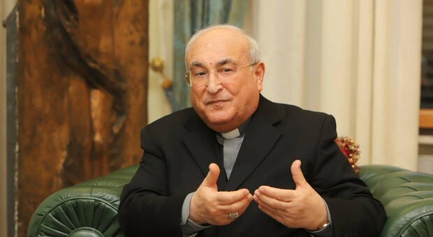 Covid, positivo il vescovo di Caserta: D'Alise ricoverato in ospedale con febbre