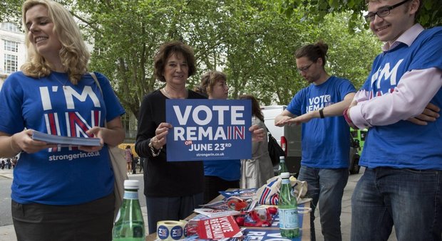 Brexit o Europa, Londra al bivio: seggi aperti fino alle 22. Al voto 46 milioni di inglesi