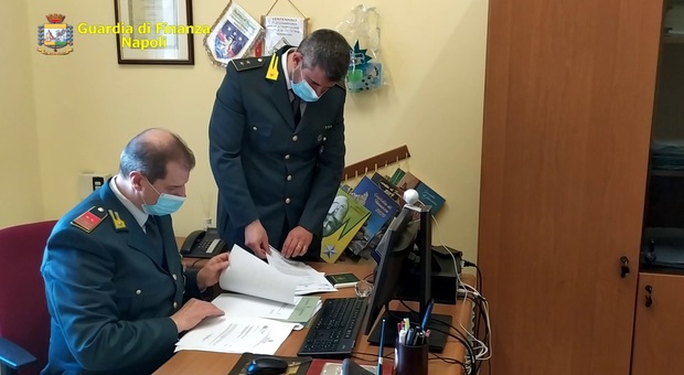 Truffa ai danni dell'Asl Napoli 1 con false prescrizioni esami: due arresti e interdizione per due medici
