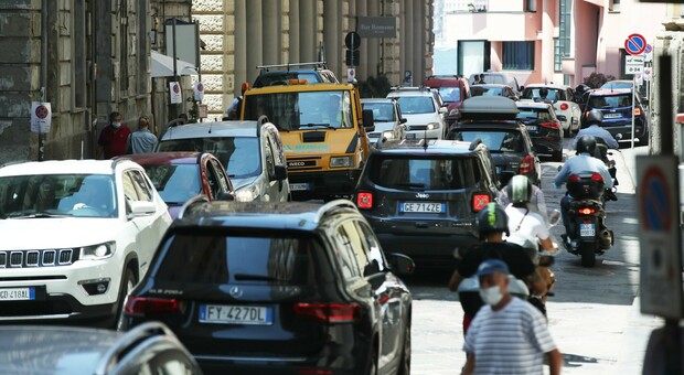 G20 a Napoli, è subito paralisi traffico: bloccate anche le ambulanze