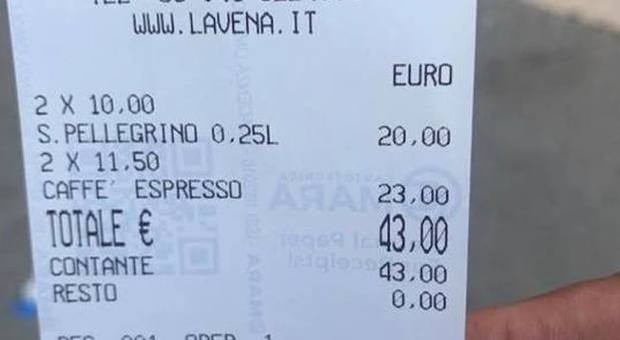 Venezia, scontrino record in piazza San Marco: due acque e due caffé 43 euro