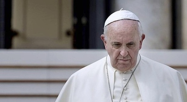 Papa Francesco nel mirino dell'Isis: "I terroristi vogliono ucciderlo"