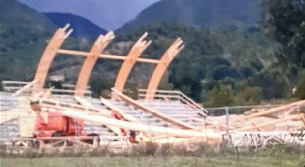 La foto della struttura distrutta inviata dal presidente Cattani