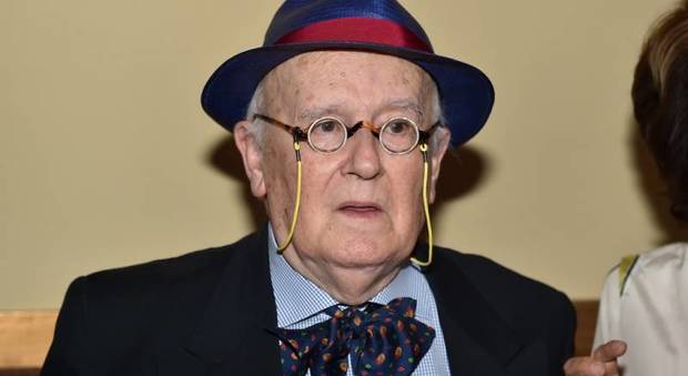 È morto lo scrittore e giornalista Roberto Gervaso, aveva 82 anni