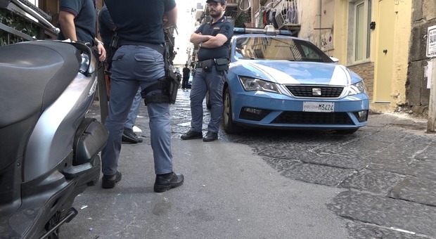 Omicidio a Napoli, uomo ucciso a colpi di pistola nella notte