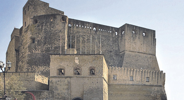Napoli: Castel dell'Ovo tra le destinazioni più popolari con 183.224 post sui social