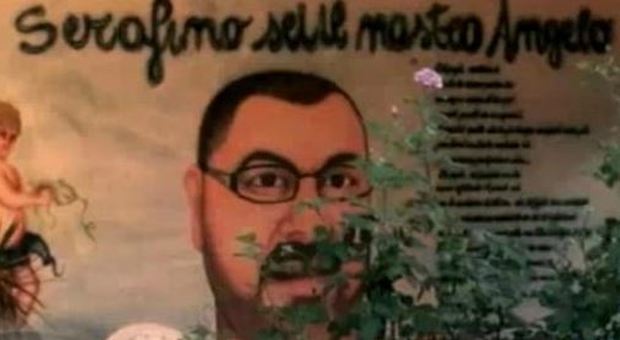 Tor Bella Monaca, Raggi: «Sarà cancellato il murale sul palazzo comunale in memoria del boss»