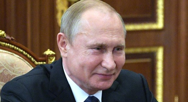 Unione Europa, Putin: «Pronto al dialogo con la presidente von der Leyen»