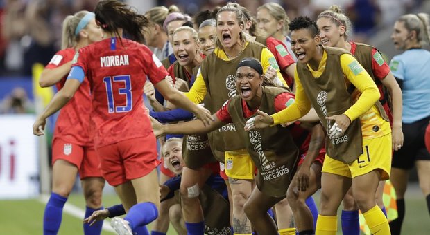 Mondiale femminile: Inghilterra battuta 2-1, Usa prima finalista