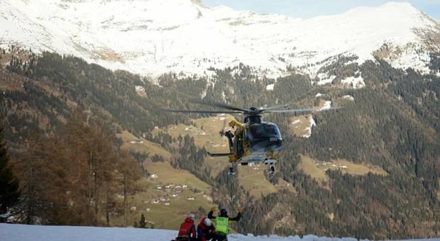Valanga in Alto Adige, 7 sciatori travolti a Passo Resia: due morti. Le vittime sono un uomo e una donna