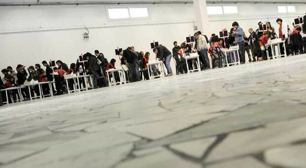 Concorso Comune Campania, categoria impiegati: idonei solo tremila su 30 mila candidati