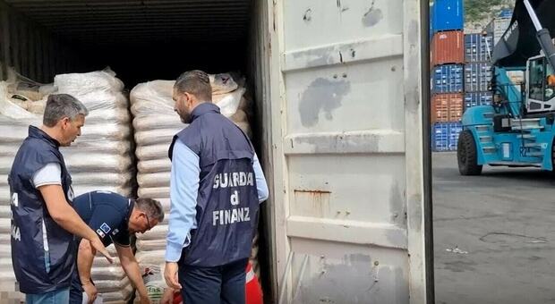 Salerno: sequestrate nel porto oltre 24 tonnellate di pellet dalla Turchia