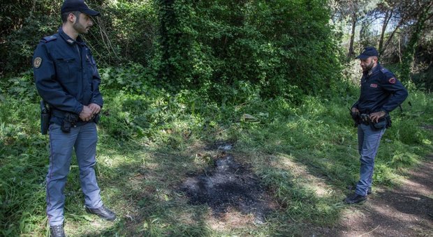 Roma, la donna carbonizzata all'Eur è stata arsa viva: sul corpo nessun segno di violenza