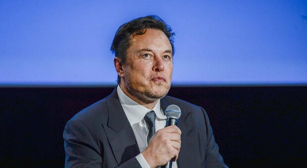 Elon Musk ai dipendenti di Twitter: «Stop allo smart working, in ufficio almeno 40 ore alla settimana»