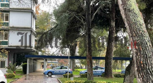 Esplosione all'Istituto agrario di Latina: studenti tutti bene, feriti due operai