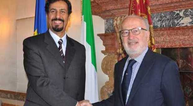Il sindaco di venezia Giorgio Orsoni con l'ambasciatore kuwaitiano