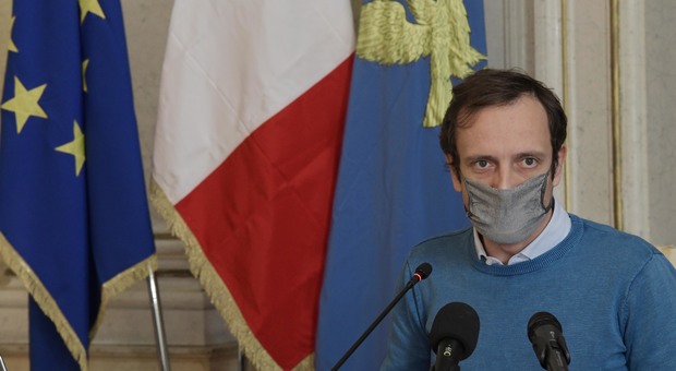 Fase 2 Coronavirus, il Friuli Venezia Giulia riapre: obbligatorio coprirsi naso e bocca anche all'aperto