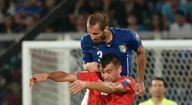 L'Italia batte l'Azerbaigian per 2-1 Chiellini doppietta e autogol