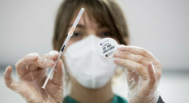 Vax days per i 13.600 studenti degli esami di Stato, 5 giorni (fino a domenica) per sottoporsi alla profilassi antiCovid