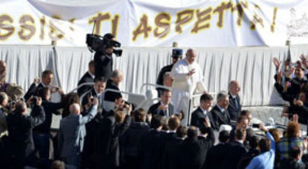Il Papa ad Assisi con gli 8 cardinali che riformeranno la Chiesa