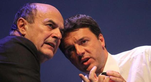 Pierluigi Bersani e Matteo Renzi (LaPresse)