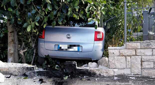 https://statics.cedscdn.it/photos/MED/45/56/8394556_04093810_fasano_incidente_stradale_oggi_puglia_ferito_cosa_sappiamo.jpg