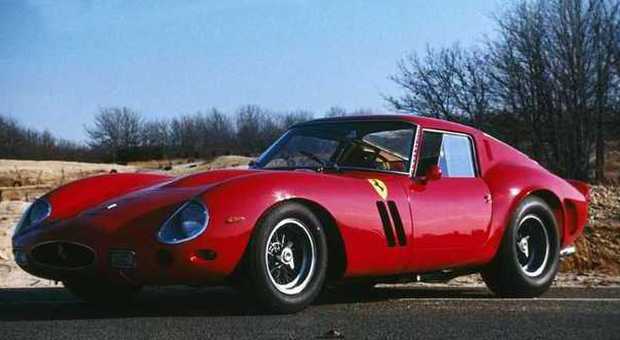 Ferrari da record, modello del '62 venduto all'asta per 28,5 milioni di euro