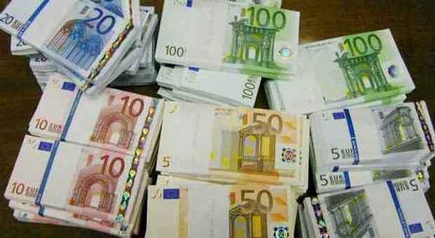 Euro falsi, diminuiscono le banconote ma aumentano le monete. Boom in Campania
