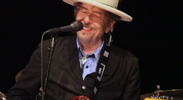 Bob Dylan alla chitarra
