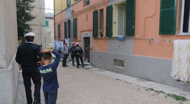 Ancona, piove a dirotto sulle case instabili Evacuate due famiglie in via Marchetti