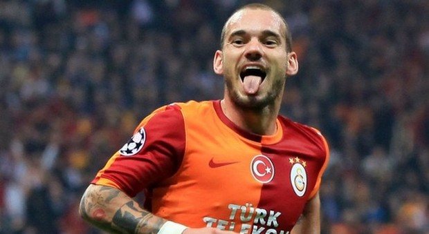 Galatasaray «all’italiana» con Muslera, Sneijder e Podolski. Il Tottenham fa paura con Harry Kane