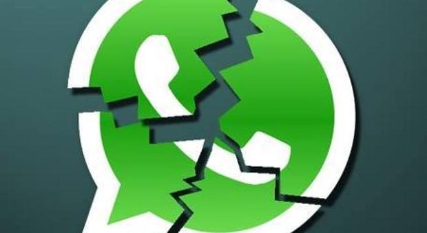 Un virus lanciato attraverso un sms può bloccare WhatsApp, ecco come proteggersi