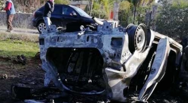 L'auto si incendia, grave un giovane in Puglia: in fumo l'incasso dei videpoker