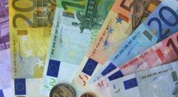 Euro, la valuta europea taglia il traguardo dei vent'anni