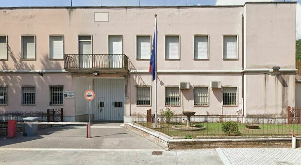 Cassino, aggressione in carcere: un agente finisce in ospedale