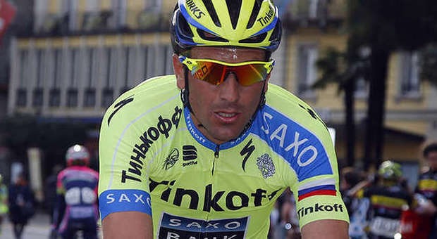 Ivan Basso, dramma al Tour de France: «Ho un tumore, mi ritiro per operarmi» Oggi l'intervento