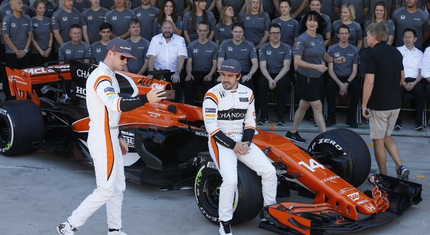 Formula 1, per la violenza a Interlagos Pirelli e McLaren cancellano le prove