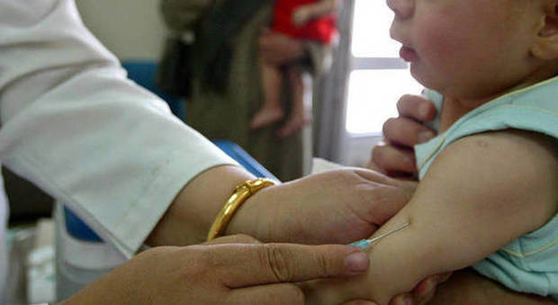Vaccini, in Lombardia tempi d'attesa lunghissimi