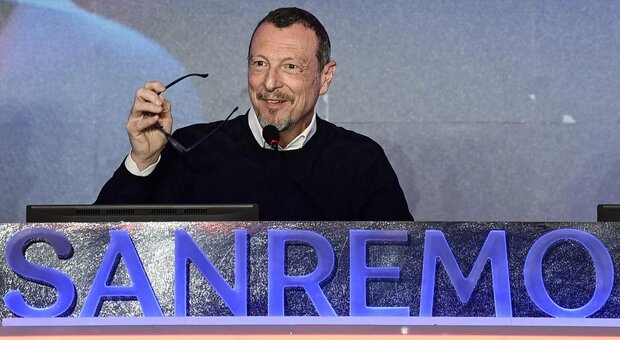 Amadeus, c'è già il primo annuncio su Sanremo 2024: «Qualcosa che non ho mai fatto». I fan: «Che ansia»