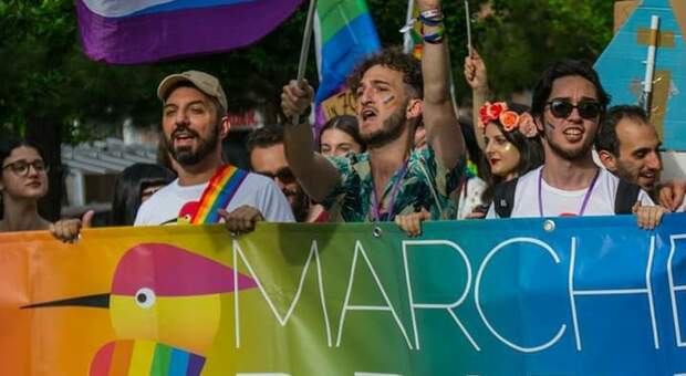 Civitanova si prepara al Marche Pride, un 59enne: «Qui sono stato aggredito perché gay». Nella foto l'edizione 2019