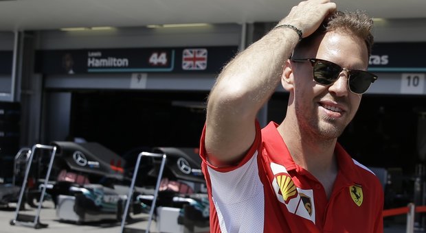 F1, Vettel frena: «Tre auto alla pari, in gara decideranno i dettagli»