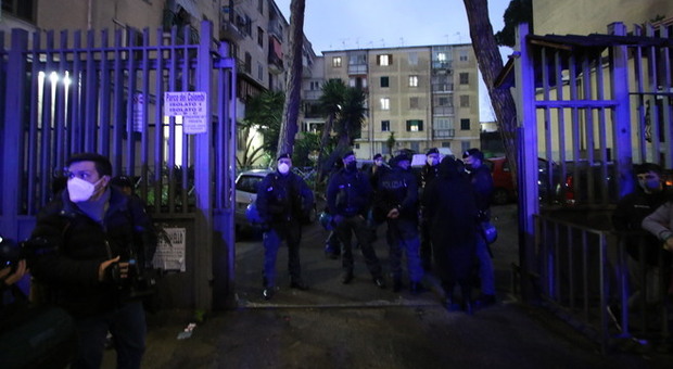 Omicidio a Napoli, le mosse dei nuovi boss di Scampia: «Spietati e sanguinari»
