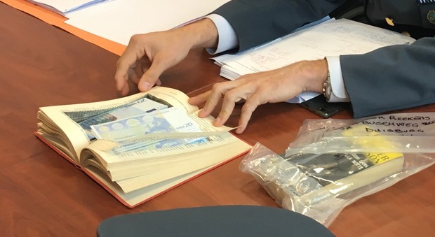 Napoli, banconote contraffatte in Europa otto arresti per associazione a delinquere