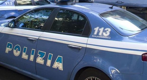 Roma, ruba il cellulare a un agente in borghese: arrestato magrebino all'Esquilino