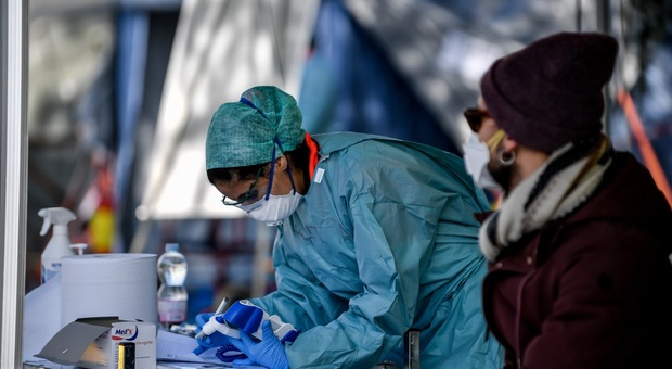 L'allarme Coronavirus non molla la presa: 85 nuovi contagiati nelle Marche, il totale è 479