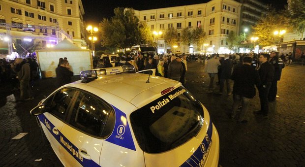 Napoli, operazione movida legale: più di 400 multe in una notte
