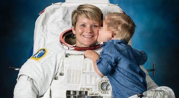 Primo reato spaziale: astronauta accusata di aver violato il conto corrente dell'ex moglie da bordo della stazione in orbita