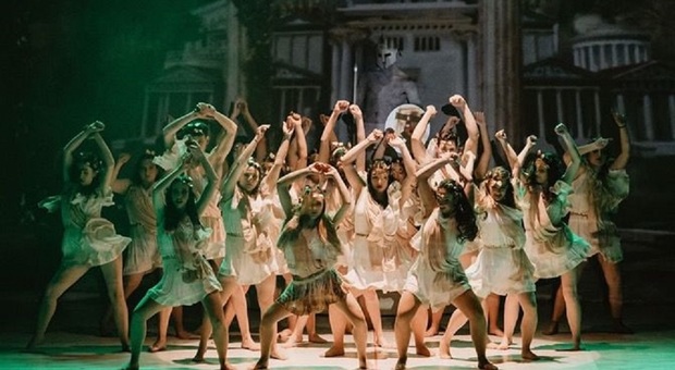 Teatro delle Arti di Salerno, in scena «Danzando nel mondo» con balli ucraini