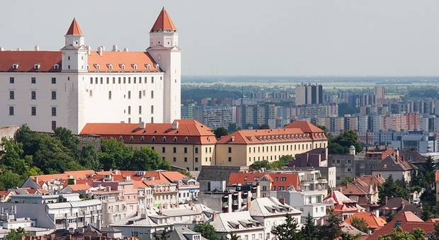 Bratislava ancora tutta da scoprire capitale sospesa tra passato e futuro