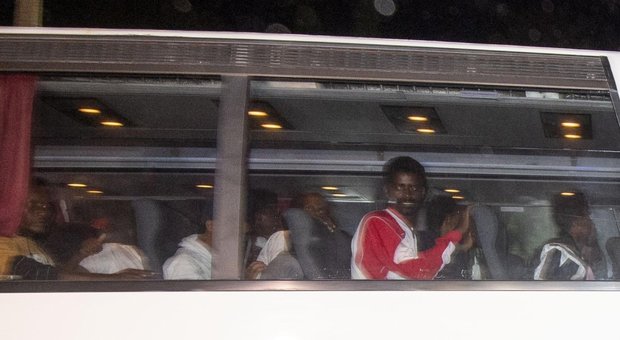 Nave Diciotti, irreperibili 40 migranti trasferiti a Rocca di Papa. La Caritas: «Non sono detenuti»